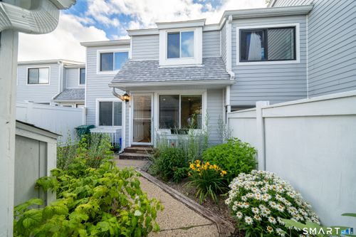 6-6 Peddlars Dr, Branford, CT, 06405-5829 | Card Image