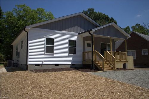 421 Crater St, Burlington, NC, 27217-2513 | Card Image