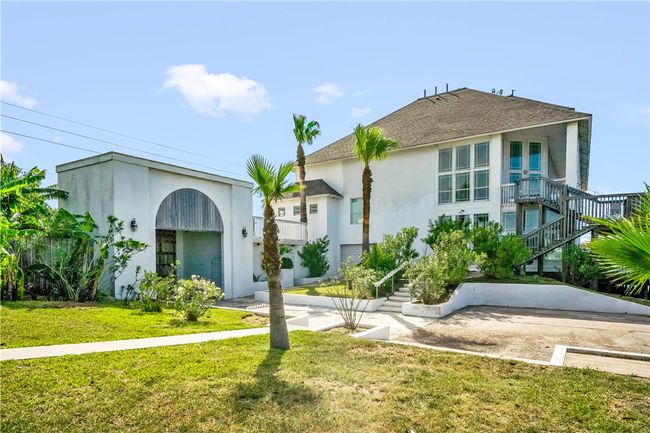 2100 E Highway 361, House other with 14 bedrooms, 15 bathrooms and null parking in Aransas Pass TX | Image 9