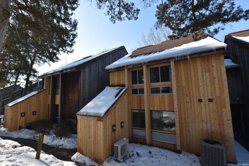 9441 S Pointe Lasalles Dr, Bloomington, IN, 47401-9024 | Card Image