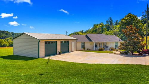 743 Privet Dr, Dandridge, TN, 37725-6390 | Card Image