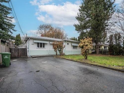 9523 Stanley St, Chilliwack, BC, V2P3Y7 | Card Image