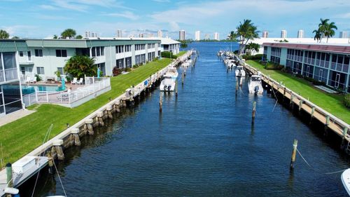 apt-210-120 Wettaw Ln, North Palm Beach, FL, 33408-5716 | Card Image