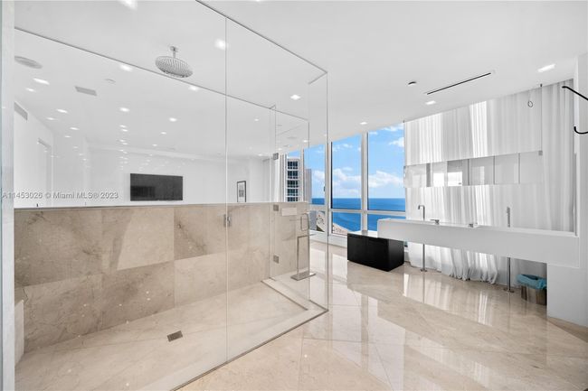 APT-3207 - 100 S Pointe Dr, Condo with 4 bedrooms, 5 bathrooms and null parking in Miami Beach FL | Image 19
