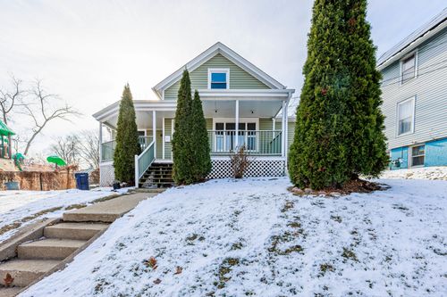 643 Wing St, Elgin, IL, 60123-2852 | Card Image