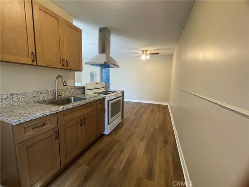 213 W Guinida, Anaheim, CA, 92805 | Card Image