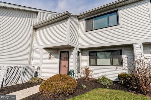 104 Revere Dr, HARLEYSVILLE, PA, 19438-3935 | Card Image