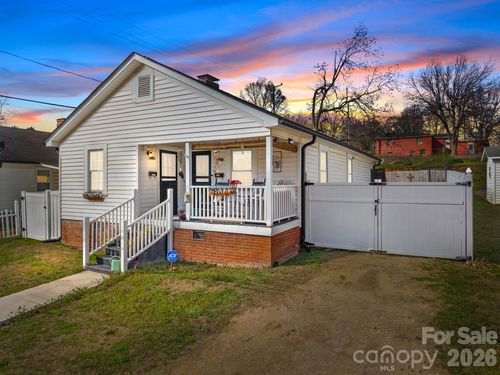 714 Pine St, Kannapolis, NC, 28081-4216 | Card Image