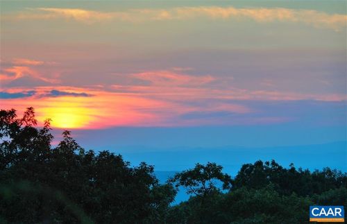 15 Shenandoah Ridge Ct, WINTERGREEN RESORT, VA, 22967-8229 | Card Image