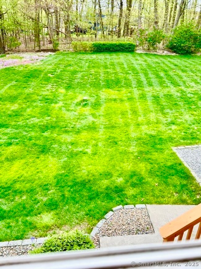 27 Fieldstone Ter, House other with 3 bedrooms, 2 bathrooms and null parking in Naugatuck CT | Image 25