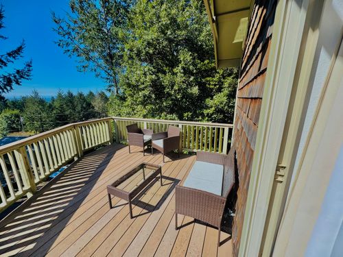 21 Nob Hill Rd, Whitethorn, CA, 95589-9087 | Card Image