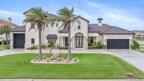 385 E Arbor Vis, Port O Connor, TX, 77982-2257 | Card Image