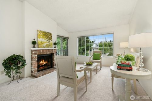 12371 Se 41st Lane, Bellevue, WA, 98006 | Card Image