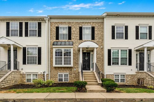 123 Preswicke Ml, Blacklick, OH, 43004-8775 | Card Image