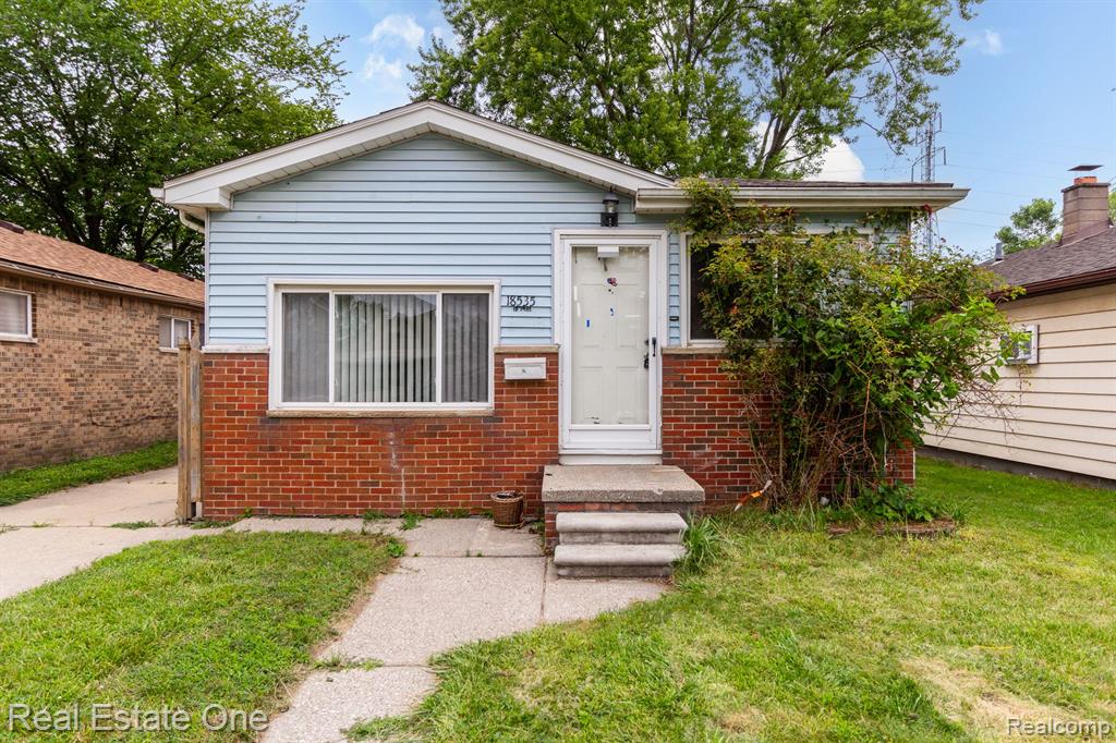 Robert St, Melvindale, MI 48122