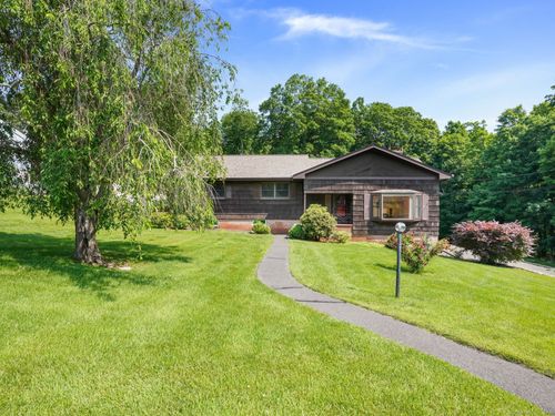 39 Harned Pl, Trumbull, CT, 06611-2051 | Card Image