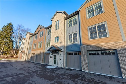 303-319 S Glendale Ave, Barrington, IL, 60010-4621 | Card Image