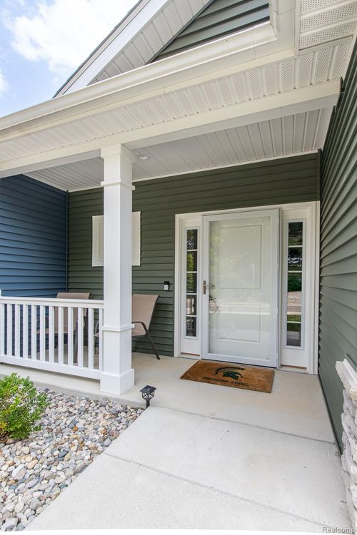 3-105 Crescent Ave, Linden, MI, 48451-0420 | Card Image