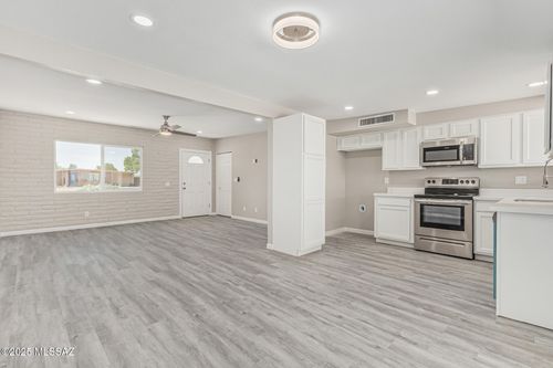 7735 E Basswood Place, Tucson, AZ, 85730 | Card Image