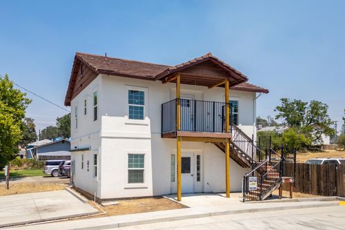 2573 Bunker St, Redding, CA, 96002-1339 | Card Image