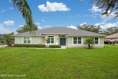 36526 Barrington Drive, House other with 4 bedrooms, 3 bathrooms and null parking in Eustis FL | Image 1