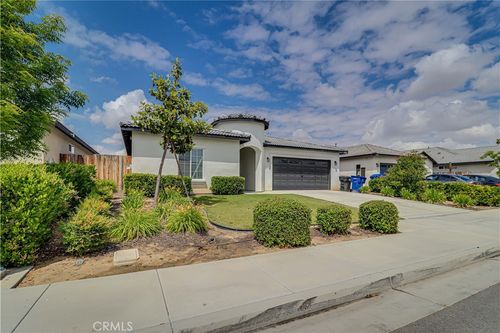 8400 Jean Anne St, Bakersfield, CA, 93314-8584 | Card Image