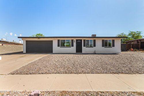 7745 E Pecan St, Tucson, AZ, 85730-4307 | Card Image