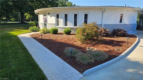 191 Howell Dr, Denton, NC, 27239-6400 | Card Image