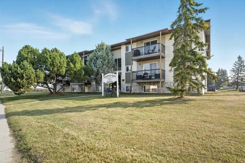 205-25 Robinson Ave, Penhold, AB, T0M0B7 | Card Image