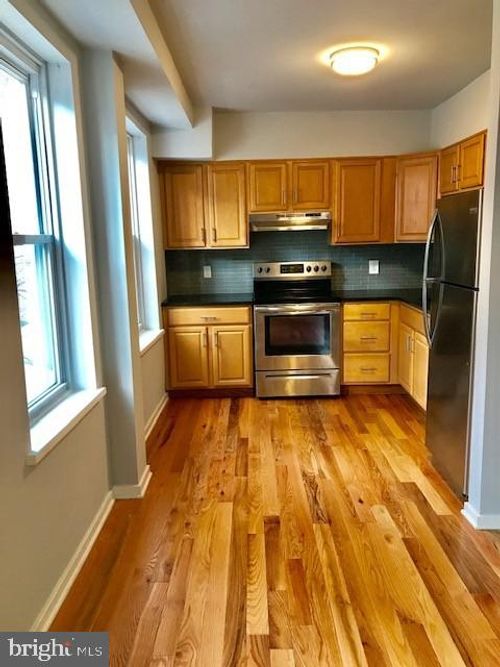 2f-554 N 16th Street, PHILADELPHIA, PA, 19130 | Card Image