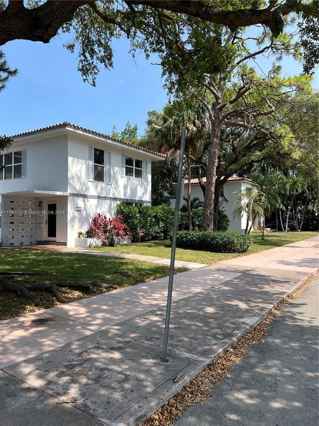 3903 Ponce De Leon Blvd, Home with 0 bedrooms, 0 bathrooms and null parking in Coral Gables FL | Image 2