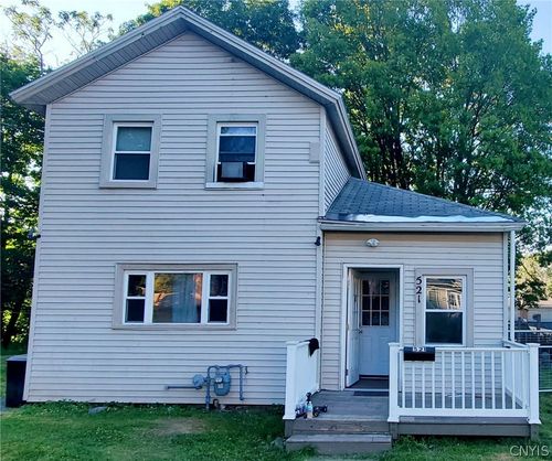 521 Buffalo St, Fulton, NY, 13069-1815 | Card Image