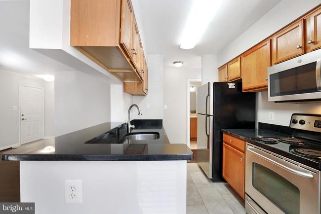 11659-B - 11659 Chesterfield Ct, Condo with 1 bedrooms, 1 bathrooms and null parking in RESTON VA | Image 17