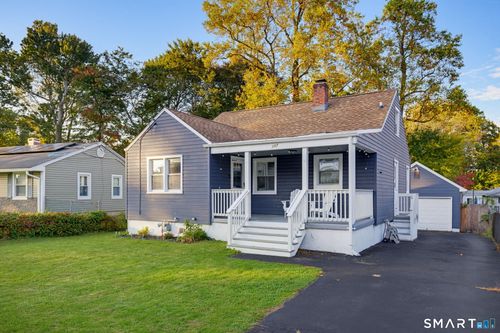 107 Botsford Ave, Milford, CT, 06460-5852 | Card Image