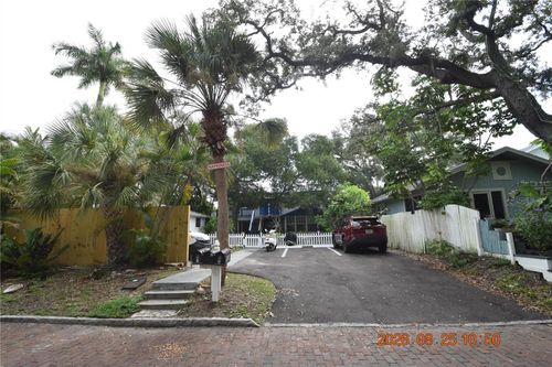 2-2926 51st St S, Gulfport, FL, 33707-5638 | Card Image