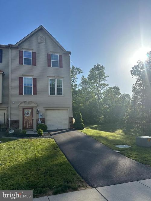 147 Gauley River Path, FALLING WATERS, WV, 25419-4411 | Card Image