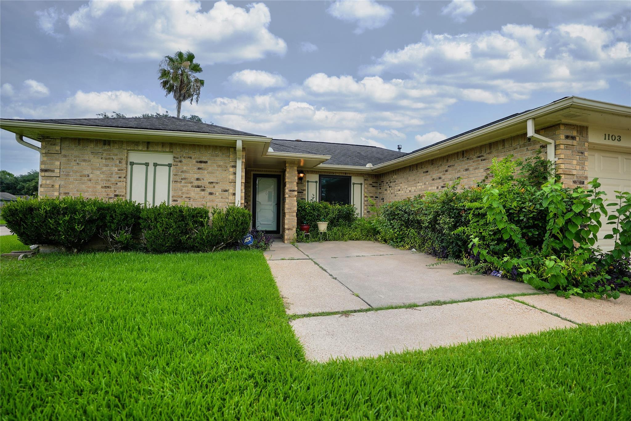Residential Lease in Pearland 3