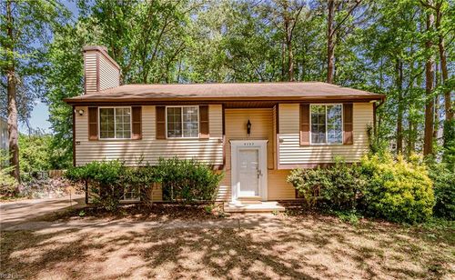 8302 Beagle Dr, Henrico, VA, 23228-3035 | Card Image