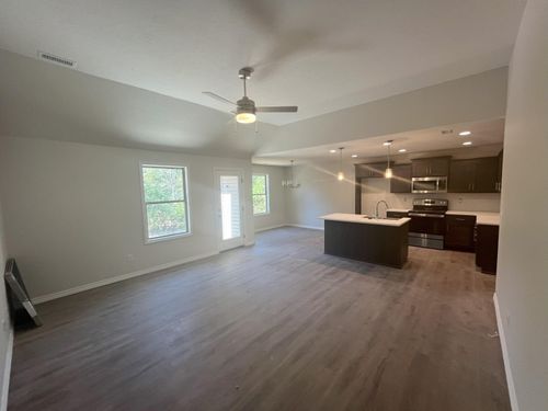 4377 W Skyler Dr, Springfield, MO, 65802-4401 | Card Image