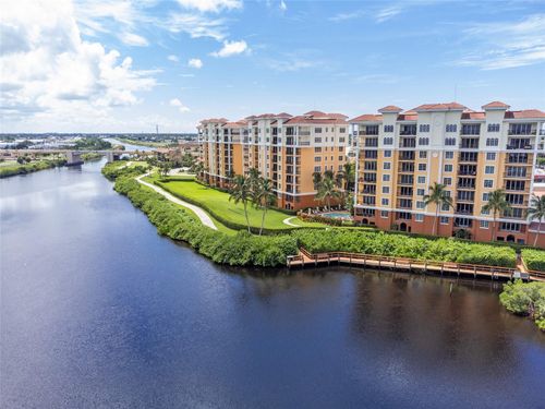unit-202-147 Tampa Ave E, VENICE, FL, 34285-1920 | Card Image