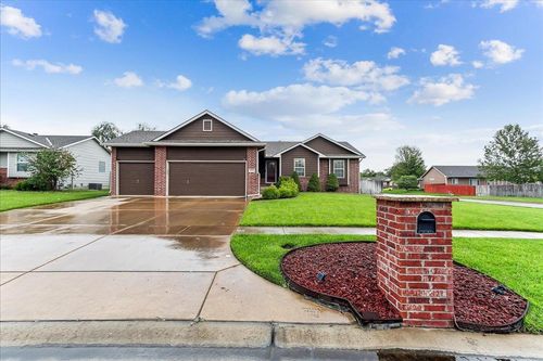 1000 N Meadow Rd, Valley Center, KS, 67147-9401 | Card Image
