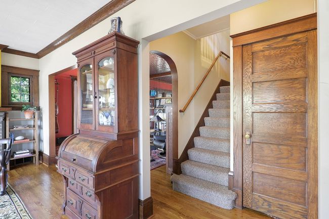 Note the rich Oak woodwork and floors. | Image 17