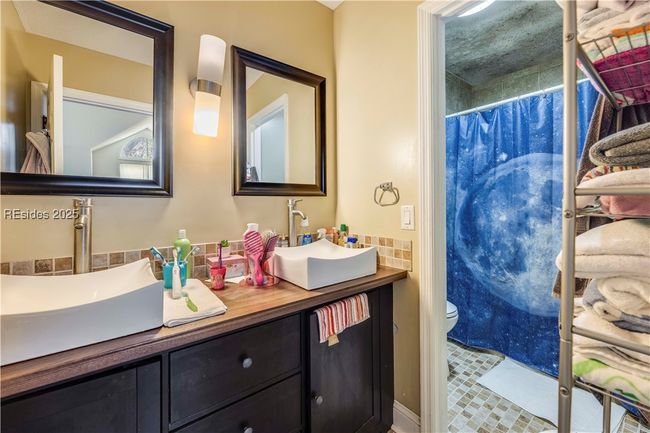APT-206 - 206 Yacht Cove Dr, Condo with 3 bedrooms, 3 bathrooms and null parking in Hilton Head Island SC | Image 21
