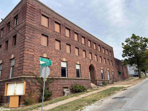 229 E 2nd St, Ottumwa, IA, 52501-2902 | Card Image