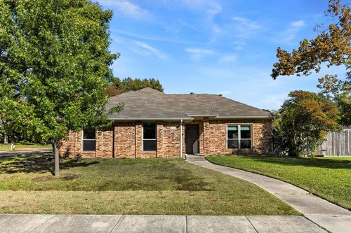 2101 Covered Wagon Dr, Plano, TX, 75074-2718 | Card Image