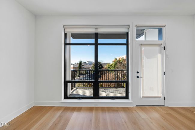 Living Room | Image 14