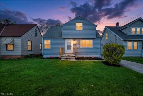 5234 Henry St, Maple Heights, OH, 44137-1211 | Card Image