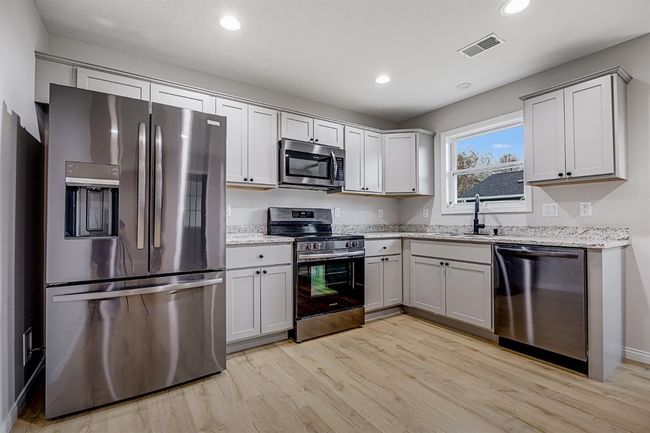 107 Oak St, House other with 3 bedrooms, 2 bathrooms and null parking in Vevay IN | Image 15