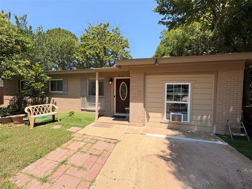 1708 Westcrest Dr, Arlington, TX, 76013-3446 | Card Image