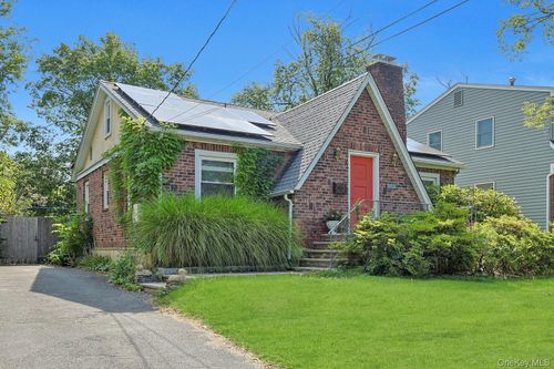 15 Westend Ave, Nyack, NY, 10960-1613 | Card Image